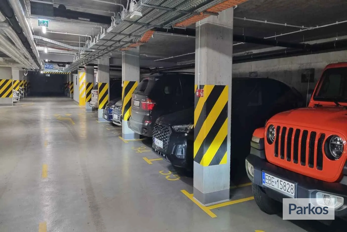 Smart Premium Parking Garage - Parking Lotnisko Chopina - Okęcie - picture 1